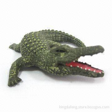 Crawling Crocodile Shaped Plastic Craft, Suitable for Use as 3-year-old Children's Toys
